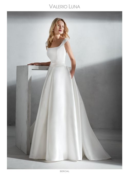 BERCIAL Romantic Queens  Wedding  dresses  Valerio Luna